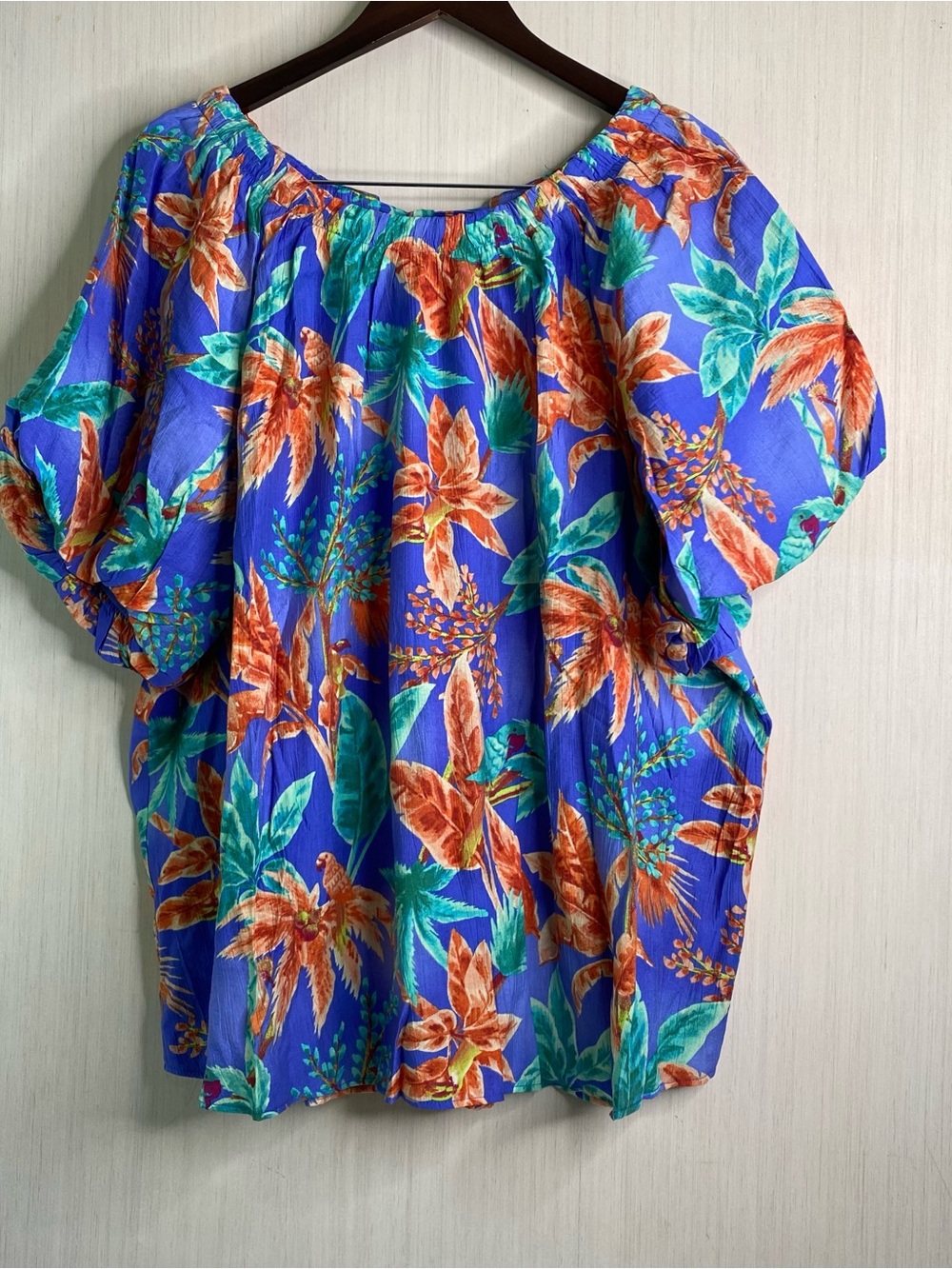 NWT Easel Women’s Plus Blue Tropical Floral Elastic Tie Neck Blouse 2X
